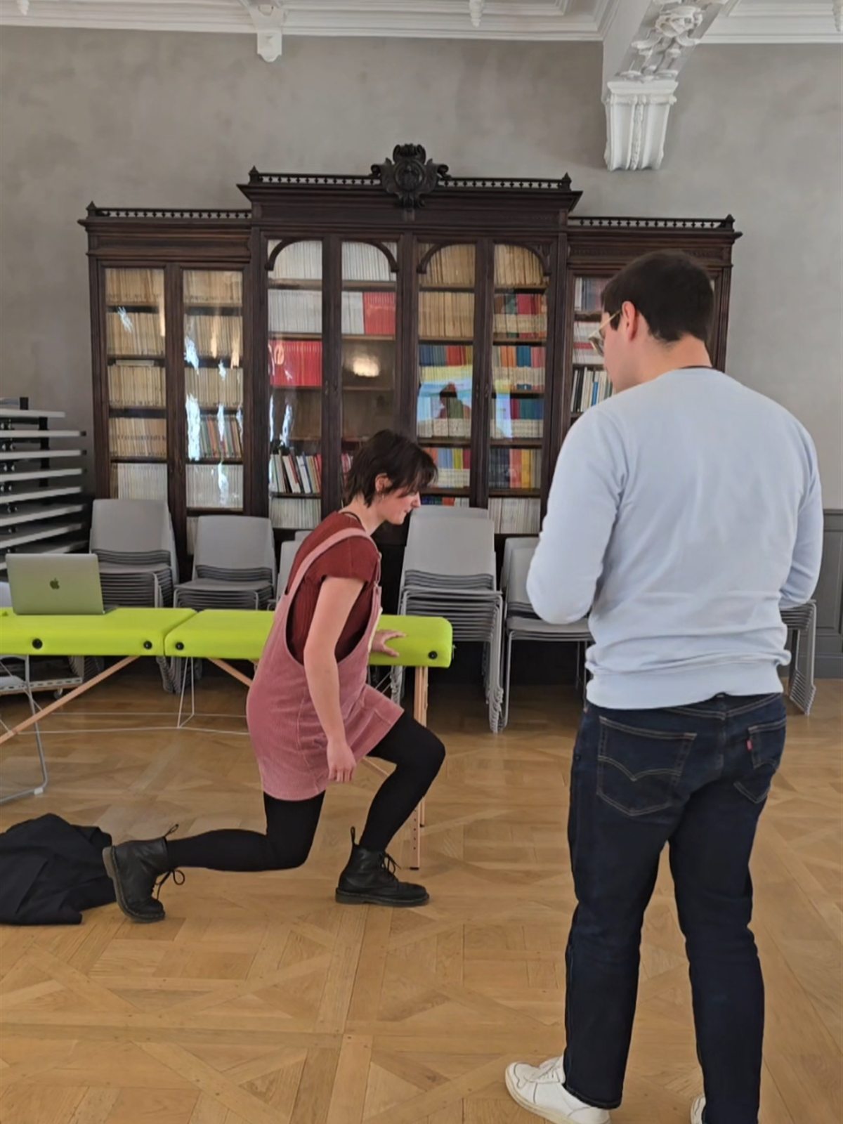 Moment de pratique d'hypnose en session